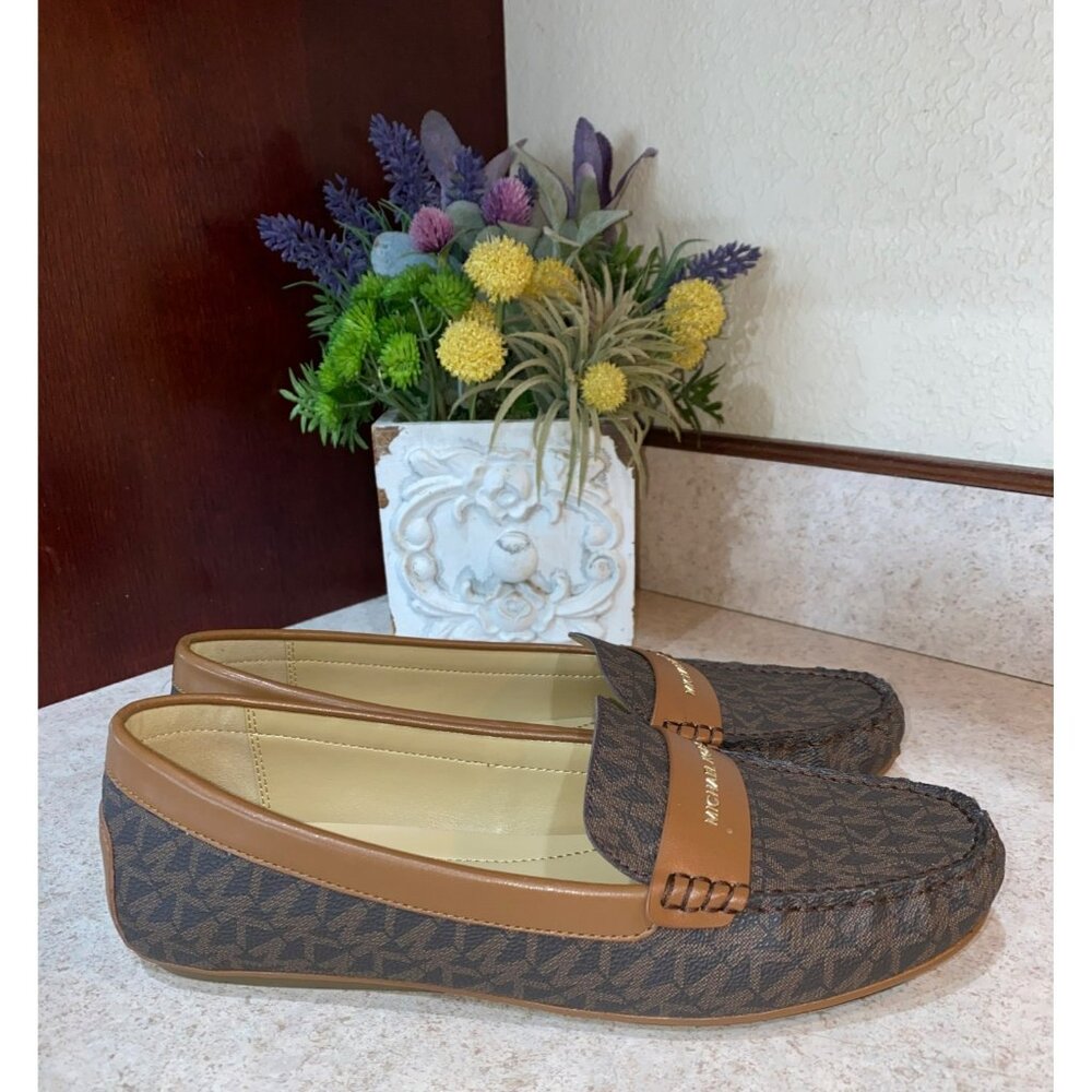 Michael Kors Signature Felicia Moccasin Brown Logo Slip-On Loafers Tan Leather T